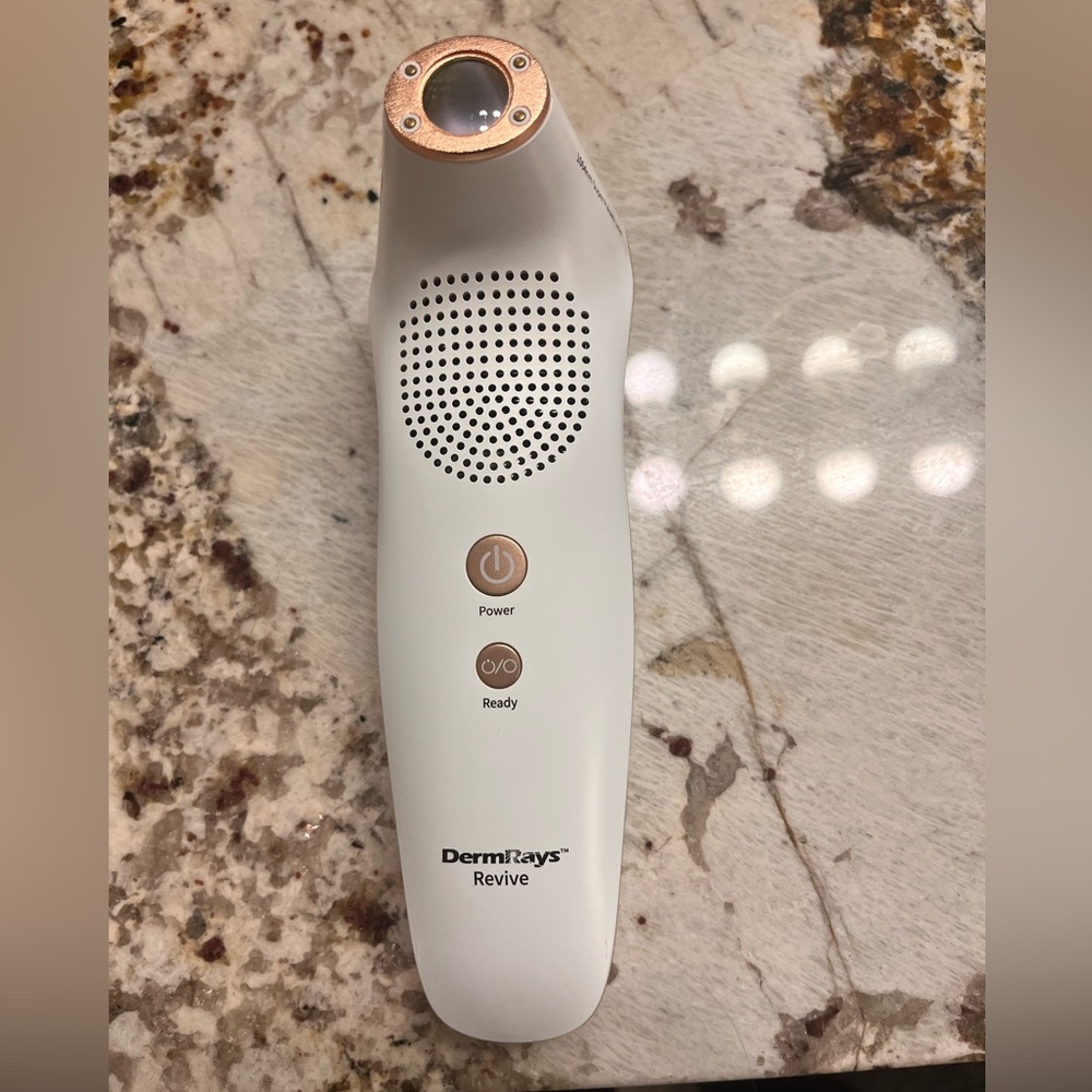 DermRays Revive Handheld Skin Laser